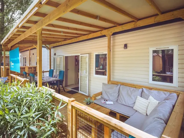 Der Roan Premium Lounge ohne TV.