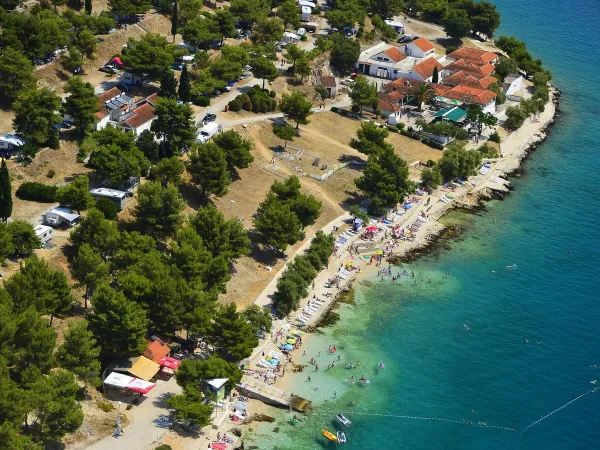 Luftaufnahme des Roan-Campingplatzes Amadria Park Trogir.