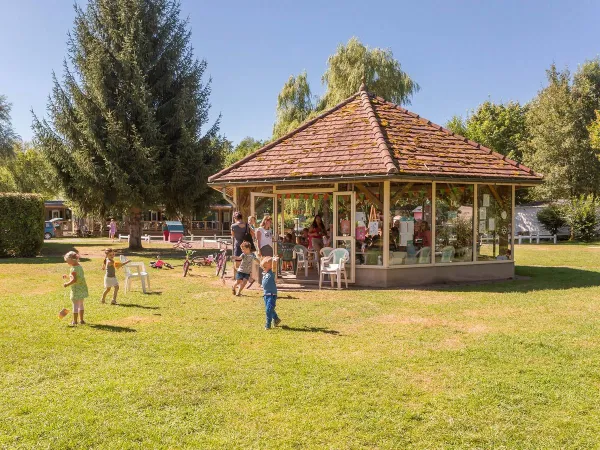 Miniclub auf dem Campingplatz Roan de Bonnal.