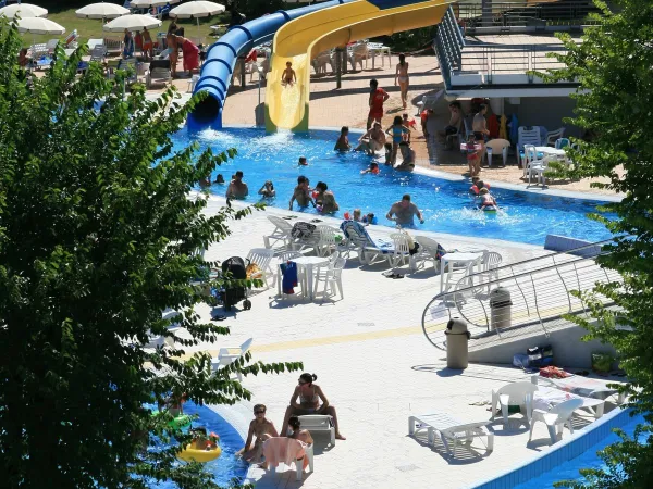 Übersicht Schwimmbad auf dem Campingplatz Roan Turistico.