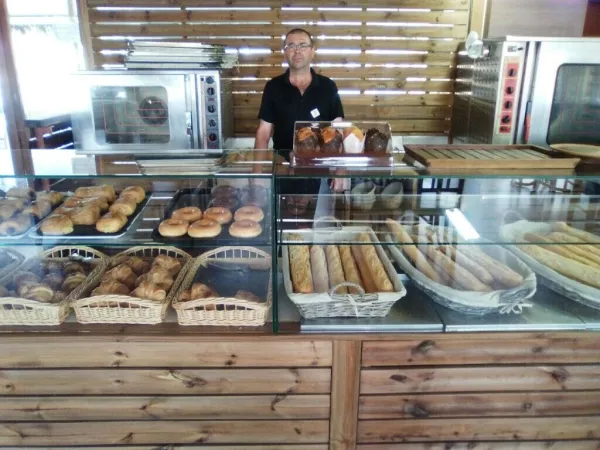 Die Bäckerei auf dem Campingplatz Roan Tucan.