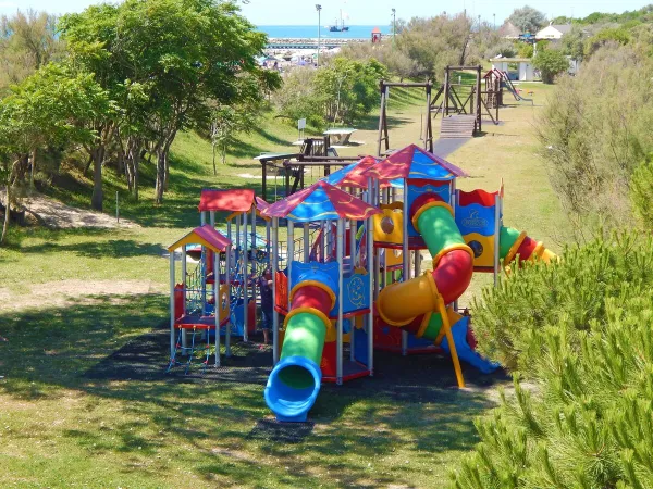 Spielplatz auf dem Roan Campingplatz Pra'delle Torri.