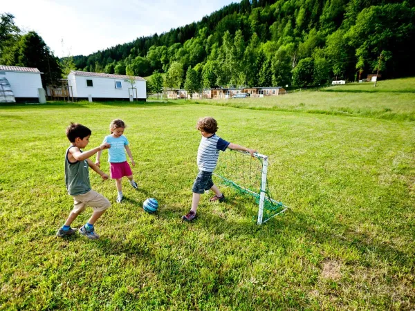 Mini-Fußball auf dem Roan Camping Bella Austria.