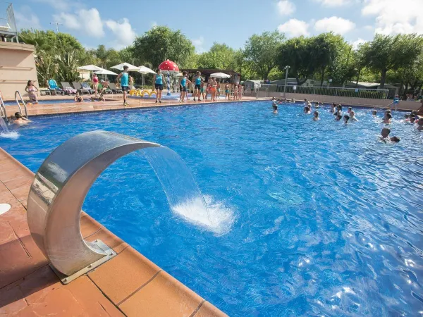 Das Schwimmbad auf dem Roan Campingplatz Caballo de Mar.
