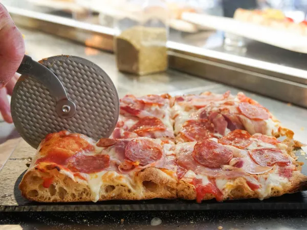 Leckere Pizzen auf dem Campingplatz Union Lido in Roan.