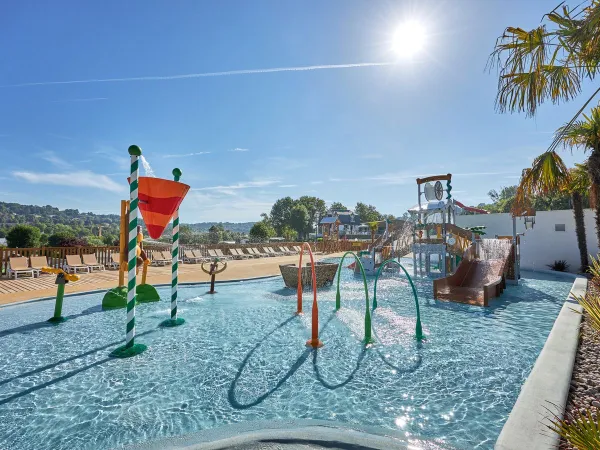 Wasserspielplatz auf dem Campingplatz Roan La Vallée.