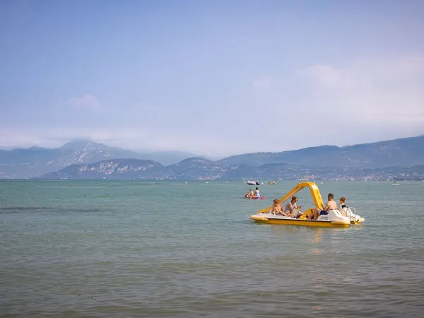 Pedalos am Gardasee auf dem Roan Camping Butterfly.