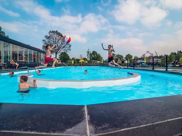 Freibad auf dem Roan Campingplatz Ackersate.