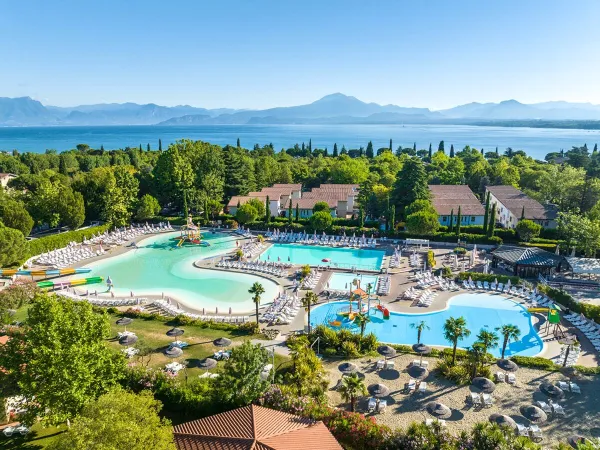 Übersicht der Schwimmbäder auf dem Roan Campingplatz Bella Italia.