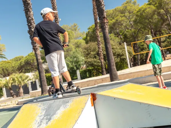 Skaterbahn auf dem Campingplatz Roan La Baume.