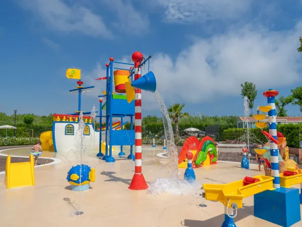 Wasserspielplatz auf dem Campingplatz Roan Rubicone.