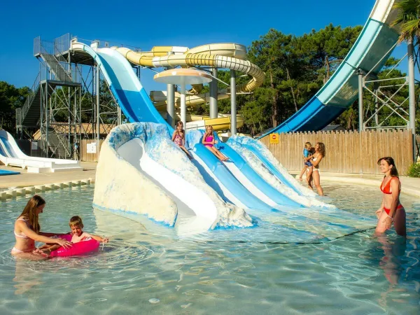 Wasserrutschen auf dem Campingplatz Roan Atlantic Club Montalivet.