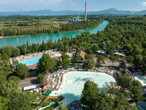 Video von Roan Camping hu Altomincio Village.