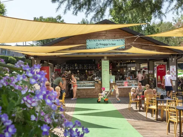 Froggy's Snack- und Eisbar auf dem Campingplatz Roan hu Altomincio village.