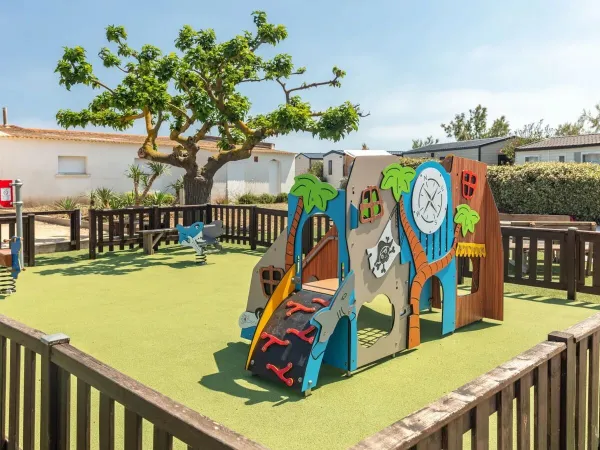Spielplatz auf dem Campingplatz Roan Le Castellas.