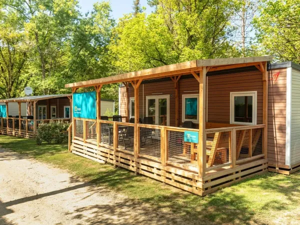 Die Premium Lounge auf dem Campingplatz Roan Château de Fonrives.