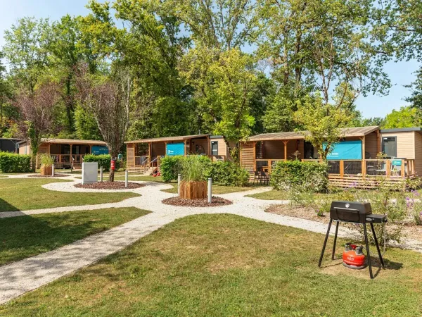 Die Supreme Plus Lounge Unterkunft auf dem Campingplatz Roan Château de Fonrives.