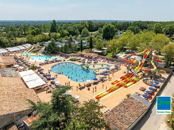 Wasserpark auf dem Campingplatz Roan Château de Fonrives.