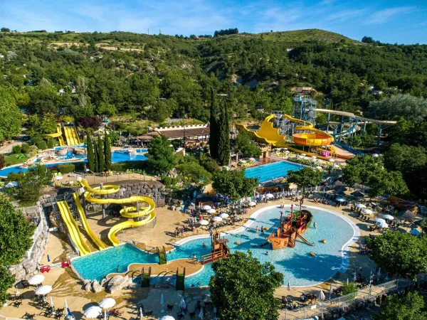 Übersicht Badebereich des Campingplatzes Roan Le Pommier.