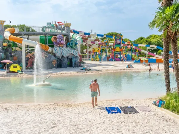 Spektakuläre Rutschen vom Roan Camping Union Lido Mare.