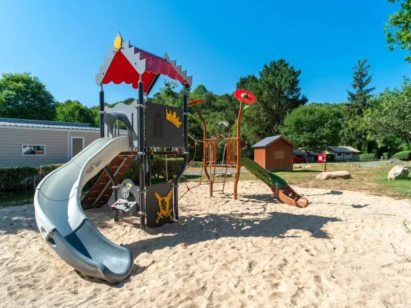 Einer der Spielplätze auf dem Roan-Campingplatz Le Ty Nadan.