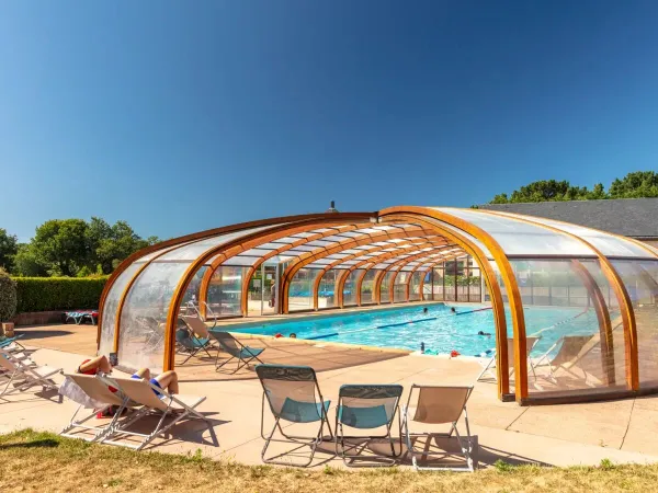 Hallenbad auf dem Roan-Campingplatz Grande Métairie.