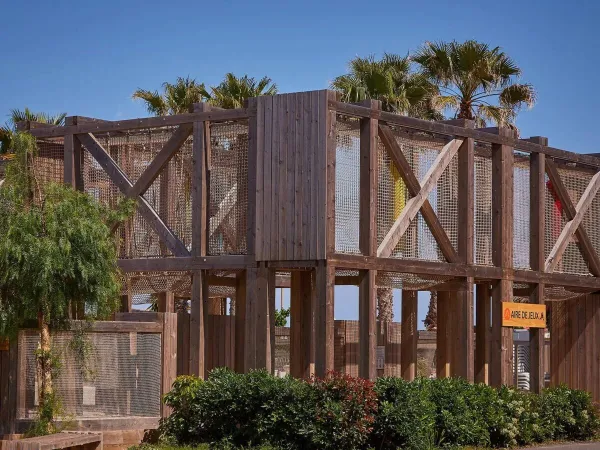 Kletterausrüstung auf dem Roan-Campingplatz Le Petit Mousse.