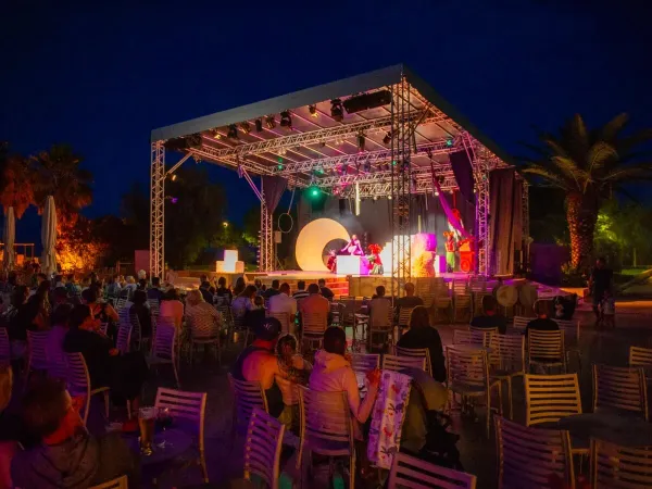 Show auf dem Roan Campingplatz Arinella Bianca.