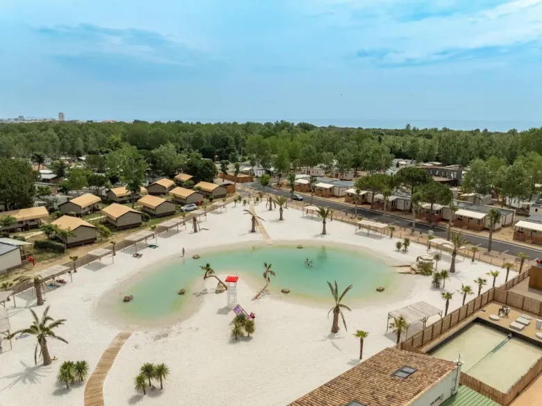 Neuer Lagunenpool auf dem Campingplatz Domaine de la Yole in Roan.