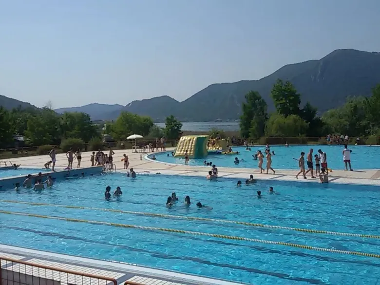 Die drei Schwimmbecken im Sportkomplex „Sporting Lido“ auf dem Campingplatz „Roan Sassabanek“.
