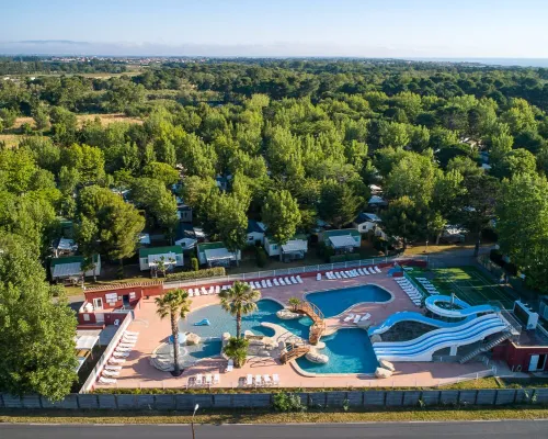 Übersicht Pool des Campingplatzes Roan De Canet.